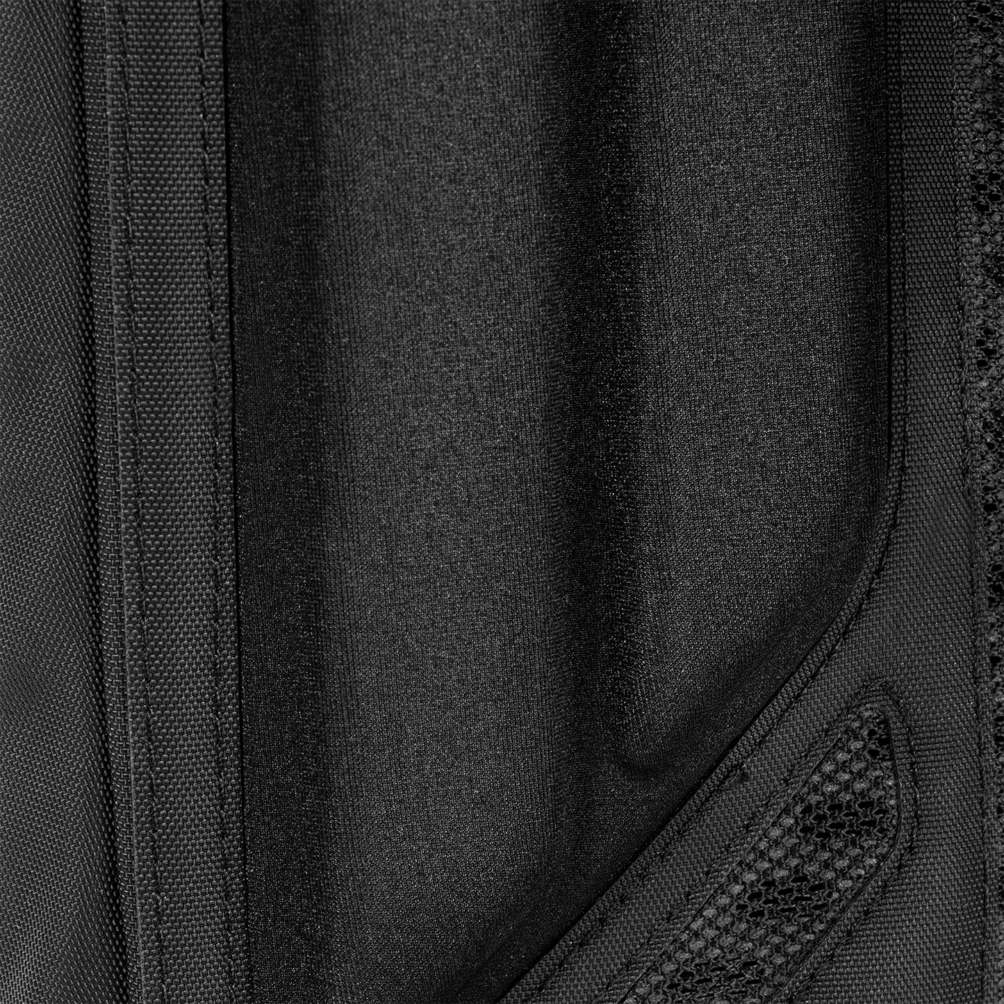 paragon-hydration-pack-d7 Paragon_Black_Texture.png