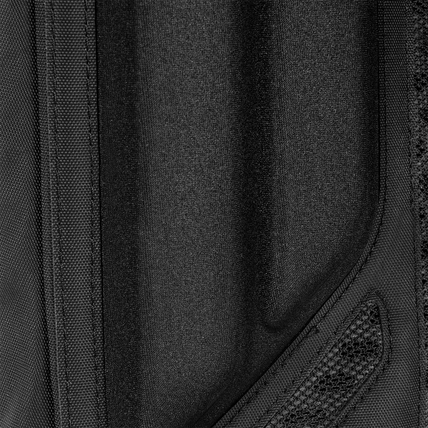 paragon-hydration-pack-d7 Paragon_Black_Texture.png